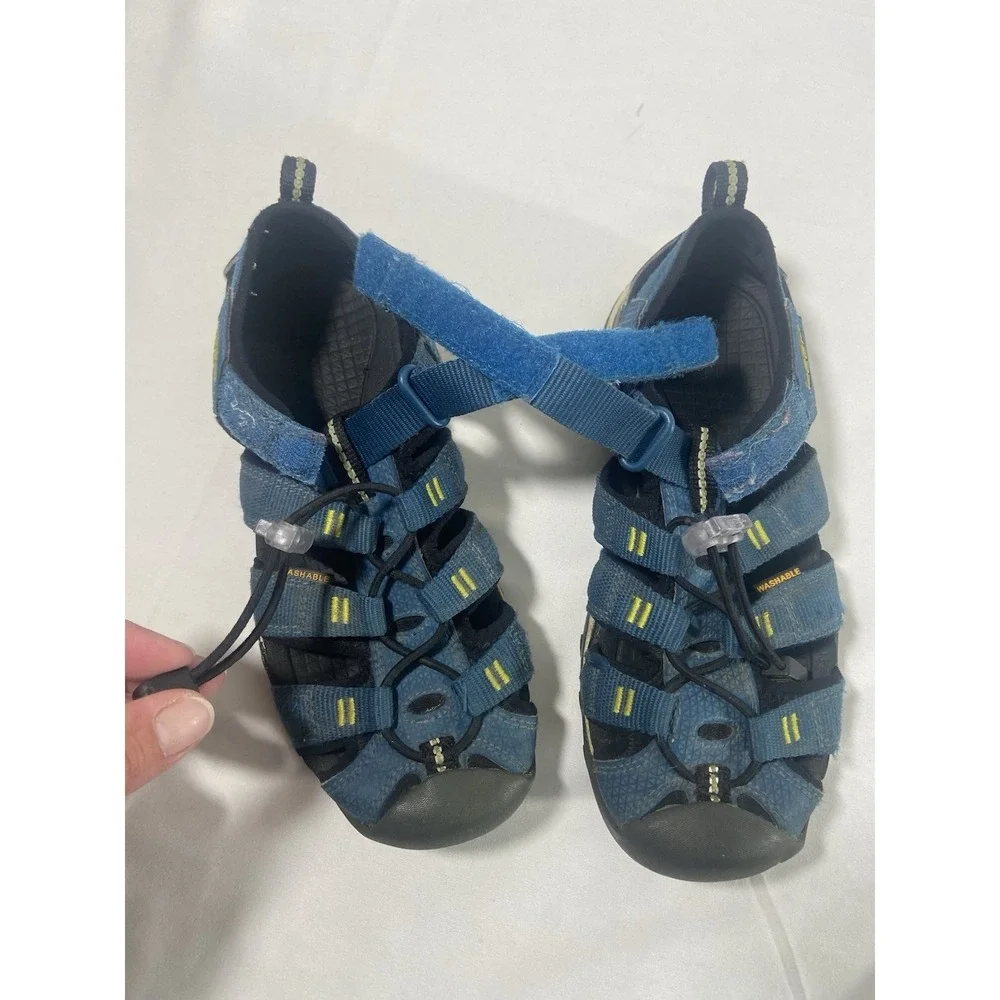 Keen Boys Newport Neo H2 Sandals Size 2 Waterproof Hiking Camping Outdoors